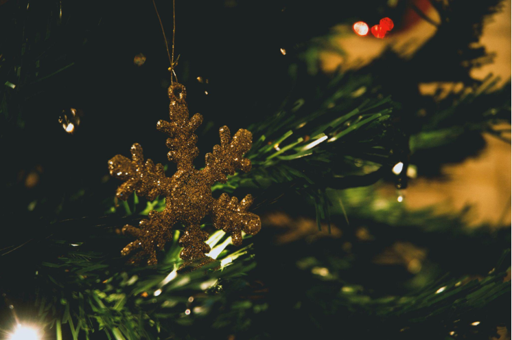 Sustainable Holidays: Discovering the Benefits of Artificial Christmas Trees